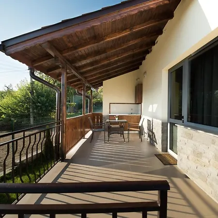 елица ゲストハウス