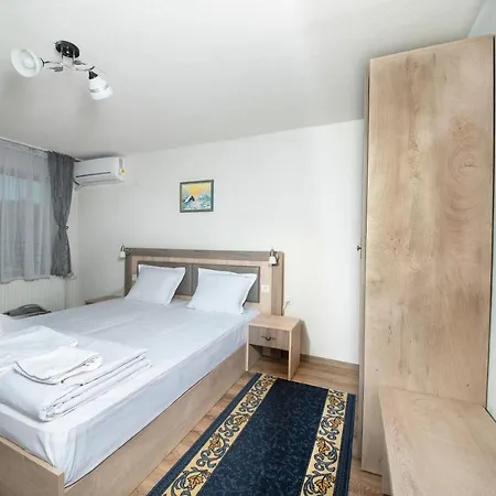 елица Pensionat 3*