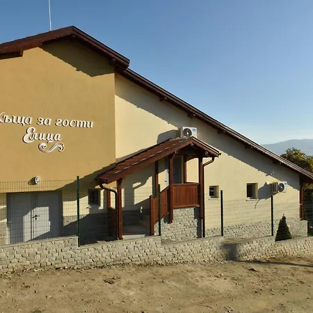 ゲストハウス елица